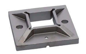Příruba spodní (100x100 / 2x11 mm), otvor: 40,5x40,5 mm, na profil 40x40 mm, broušená nerez K320 / AISI304 - slide 0